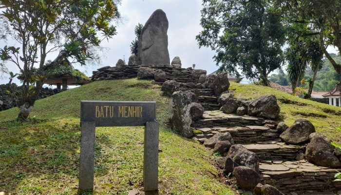 Batu-Menhir - Copy